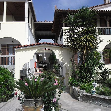 Villa Maria Chrani Buitenkant foto