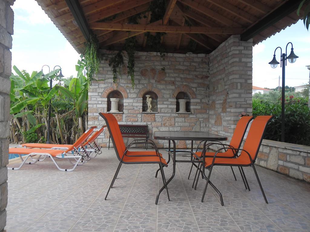 Villa Maria Chrani Buitenkant foto